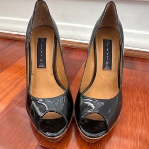 STEVEN by Steve Madden Black Patent Leather Heels – Size 6M